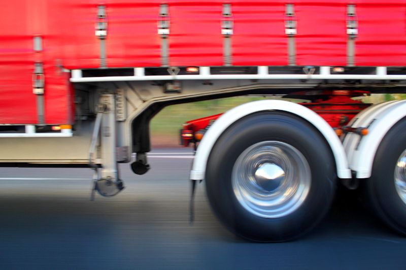 Mississippi truck wheels broken due to accident